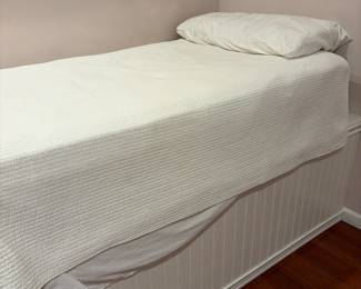 Twin mattress and bed spread 