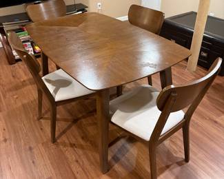 Mcm danish dinning table and 4 chairs