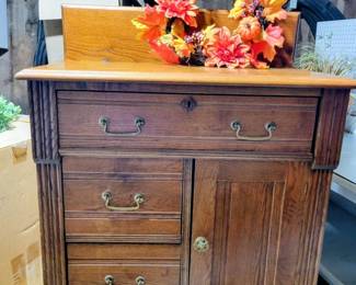 Antique Wood Wash Stand