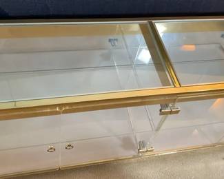 Hill Acrylic Display Cabinet