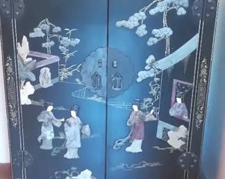Chinese Chinoiseri Cabinet