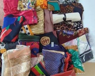 Collection Of 40 Scarves Various Patterns, Neck Scarves To Pashminas, Cotton, Silk, Polyester