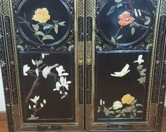 Chinese Chinoiserie Lacquered Cabinet