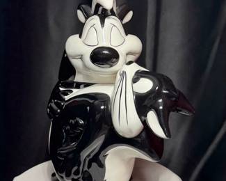 RARE, COLLECTIBLE PEPE LE PEW AND PENELOPE COOKIE JAR