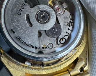 SEIKO 5 AUTOMATIC , 21 JEWEL DAY/DATE JUST WATCH