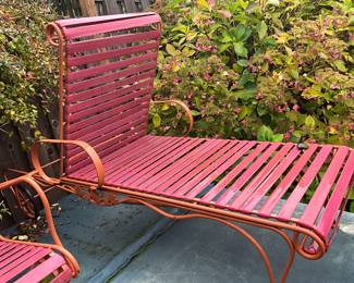 Vintage metal lounge chair