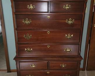 Chest of drawers
