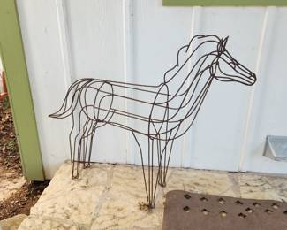 metal horse sculpture
