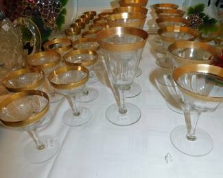 VINTAGE GOLD RIM STEMWARE