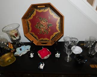 VINTAGE MURANO AND CANDLEWICK GLASSWARE AND DECORATOR ITEMS