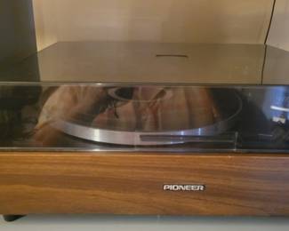 Pioneer turntable