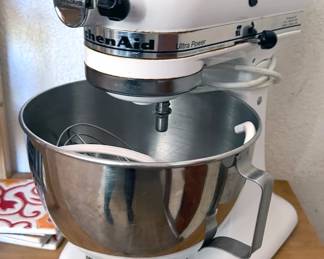 Kitchen Aid stand mixer