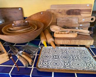 Wooden bowls, cutting boards + utensils