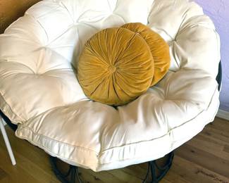 Papasan chair