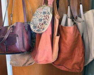 Accessories: hats, scarves, costume jewelry, purses/handbags, wallets/pouches