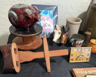 Decor, including vintage viewfinder with cards