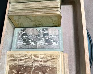 Vintage viewfinder with cards