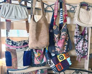 Accessories: hats, scarves, costume jewelry, purses/handbags, wallets/pouches