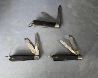 3 Vintage TL 29 Pocket Knives