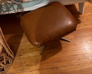 Leather foot stool