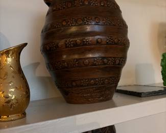 Ribbed pottery