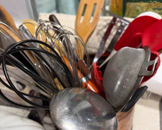 Mid kitchen tools