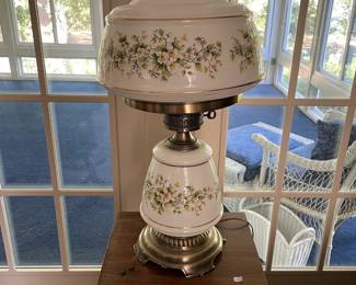 Vintage Quoizel Table Lamp