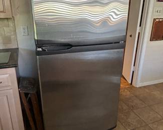 Refridgerator