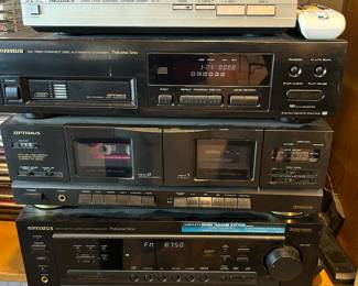 Turntable / audio equipment