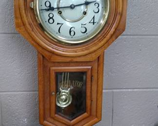 Regulator wall clock
