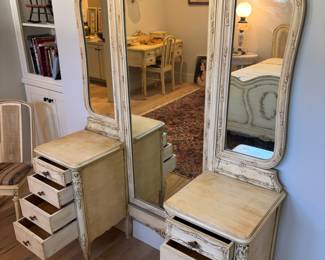 1915 New Orleans 7 pcs bedroom set
$1,800.00. Set Bed, side table, chest, vanity, desk, chair & rocker