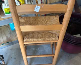 Bar stool w woven seat $25.00