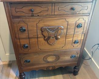 Chest of Drawers (4) drawers $ 275.00
32.5”w 18”d 47”t