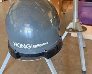 King Dome tailgater with two stands