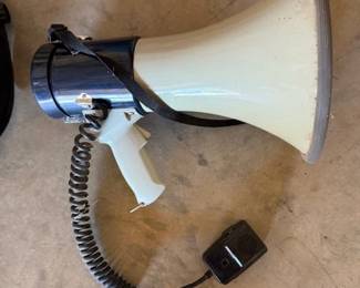 Loud speaker