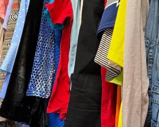 Womens clothes size S-M, 6-8 and womens shoes size 6-7