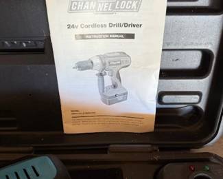 Cordless drill driver