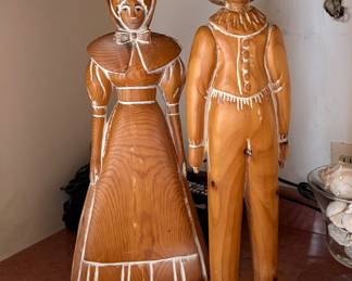 26" carved pilgrims/folk art