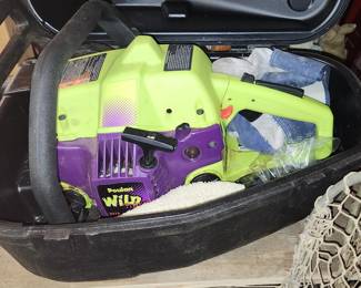 Gas powered chain saw