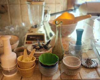 Vintage Osterizer Blender, Old Ivory Cathay Bowl (5), stoneware mixing bowls, Fenton green glass swung vase.