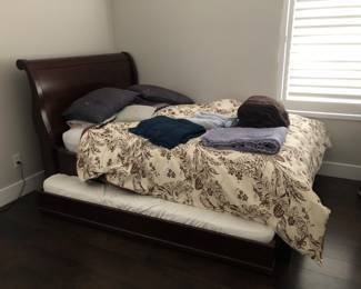 Trundle bed