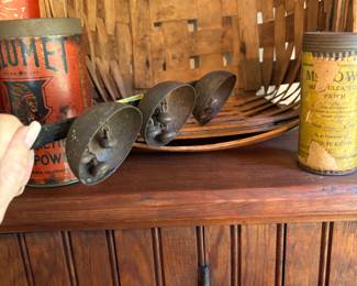Store door bells