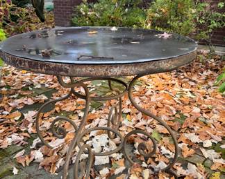 Pedestal Outdoor Dining Table. Photo 1 of 3.