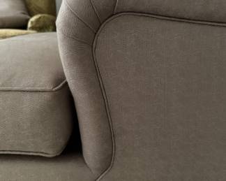 Henredon Chaise. Measures 32" W x 55" L. Photo 3 of 5.