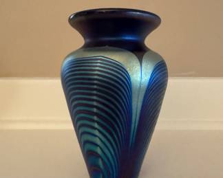 Correria Art Glass "Pulled Feather," Vase Style VMUI-14.7719. Photo 1 of 3.