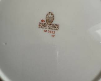 Wedgwood 3623 Bone China -- 5 Piece Place Setting for 12. Only Dinner Plates Pictured. Photo 4 of 4.