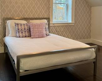 Room & Board Full Bed