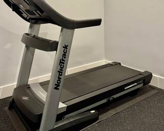 Nordic Track Commercial 2450 Treadmill