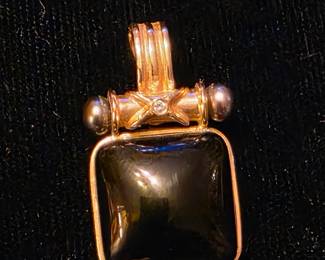 14K pendant