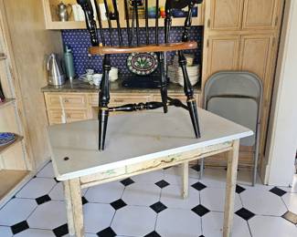Enamel top county kitchen table